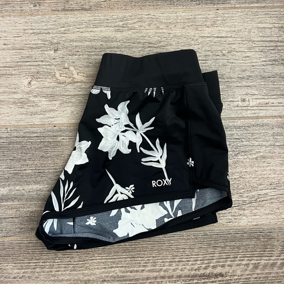 Roxy swim shorts - Picture 3 of 3
